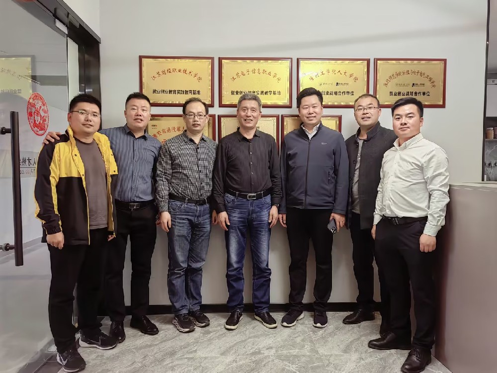 1681970102863756.jpg 1681970102863756.jpg